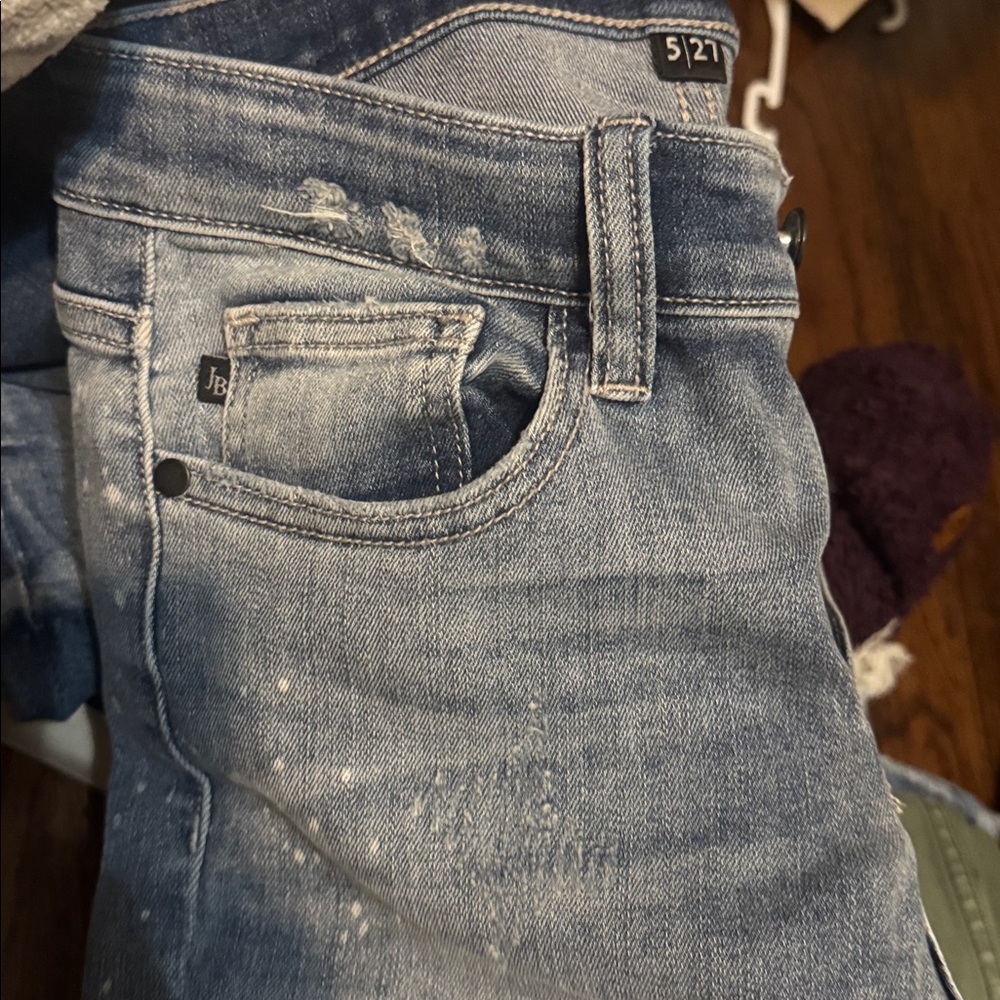 Judy Blue Bleach Splatter Boyfriend Jeans Mid-Rise